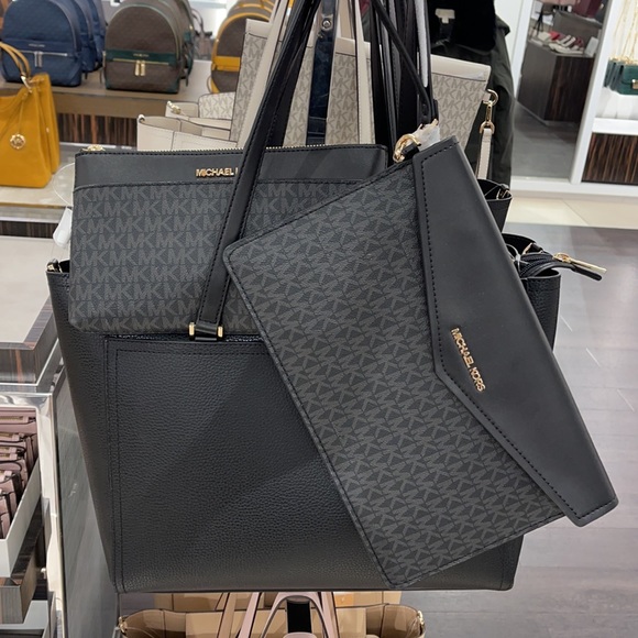 Michael Kors Maisie Large Pebbled Leather 3-in-1 Tote Bag - Picture 7 of 16